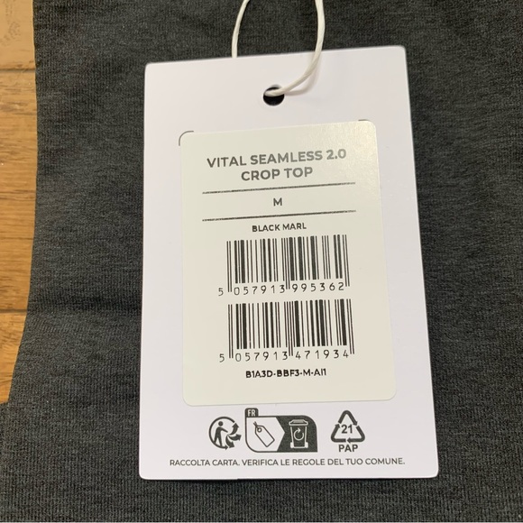 Gymshark Womens Vital Seamless 2.0 Long Sleeve Crop Top | M | Black Marl NEW!! - Picture 8 of 13